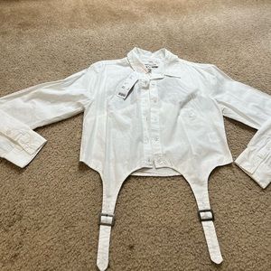 Cropped Button down shirt with buckles